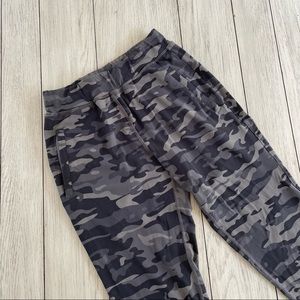 Alphalete Premium Camo Joggers
